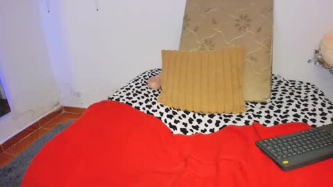 THIN PRINCESS  online show from February 8, 2025, 2:04 am