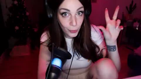 Snapshot of thirstypickle chatting on January 9, 2025, 8:55 pm Sarra Rhies online show from January 9, 2025, 8:55 pm