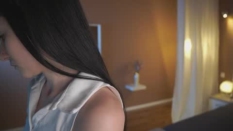 Lilly online show from April 6, 2026, 2:07 pm