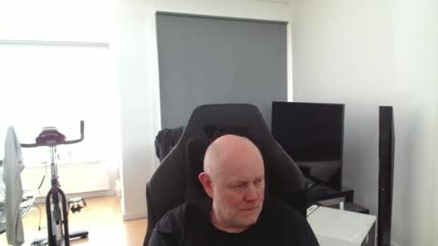 thomas315627 online show from June 5, 2026, 1:39 pm