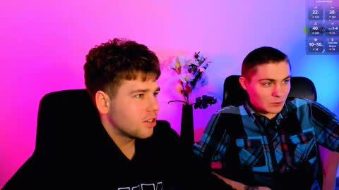 thomas_crow online show from December 15, 2025, 9:46 am