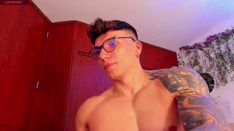 Thomas Grey online show from February 8, 2025, 9:46 am