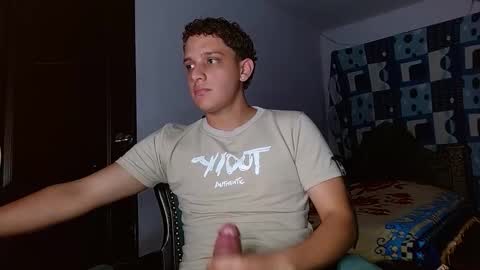 Snapshot of thomas_may4rs chatting on November 5, 2025, 1:38 am ---Thomas--- online show from November 5, 2025, 1:38 am