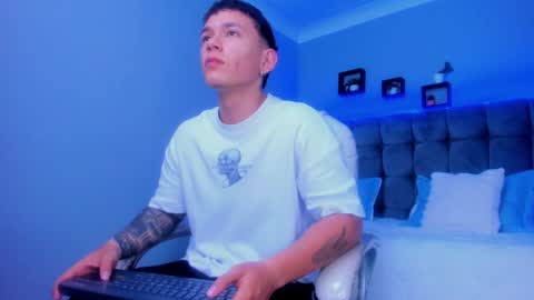 Thomas online show from December 2, 2025, 10:31 am