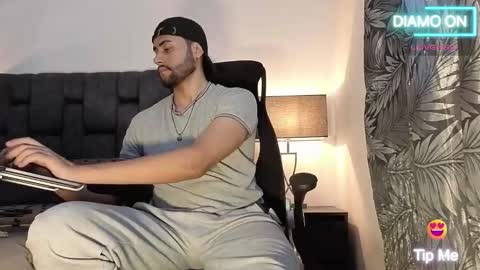 Thomas online show from December 2, 2025, 6:58 pm