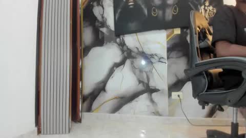 Thomas online show from November 9, 2025, 3:38 am