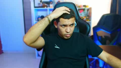 Thomas online show from November 8, 2025, 5:40 am