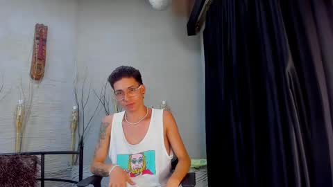 ThomasJones   online show from February 18, 2025, 4:16 pm