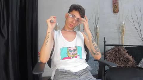 ThomasJones   online show from February 22, 2025, 2:41 pm