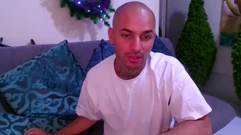 thomas  smith online show from December 14, 2024, 9:13 pm