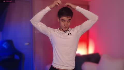 Thom Klein online show from November 24, 2025, 9:09 am