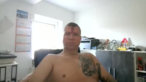 thomsen1478 online show from April 6, 2026, 10:27 am