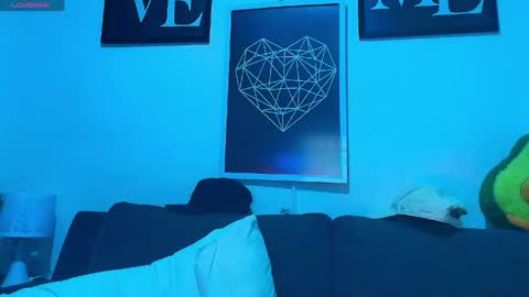 thomylov online show from April 19, 2026, 11:29 pm