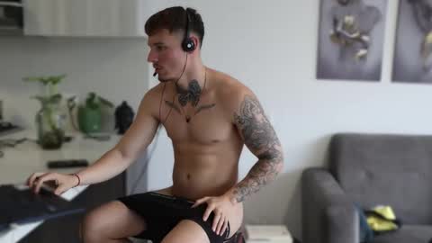 Sebastian online show from December 2, 2024, 9:39 pm