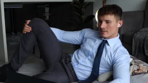 Sebastian online show from February 1, 2025, 4:33 pm