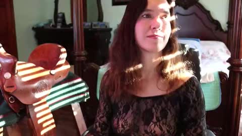 ThornburyRose online show from January 31, 2026, 9:35 pm