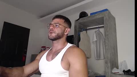 Snapshot of thybautsenses chatting on September 25, 2025, 4:11 pm thybautsenses online show from September 25, 2025, 4:11 pm