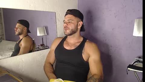 Snapshot of thybautsenses chatting on October 4, 2025, 6:50 pm thybautsenses online show from October 4, 2025, 6:50 pm