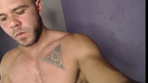 Snapshot of thybautsenses chatting on October 21, 2025, 7:36 pm thybautsenses online show from October 21, 2025, 7:36 pm