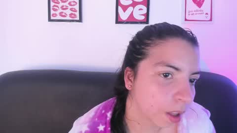 TIANA online show from May 23, 2026, 6:07 am