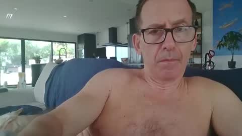 JustMe online show from March 1, 2025, 6:11 pm