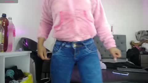 Tifanny Nails  online show from February 27, 2025, 11:52 am