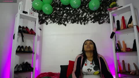 Tifanny Nails  online show from April 7, 2026, 12:27 pm