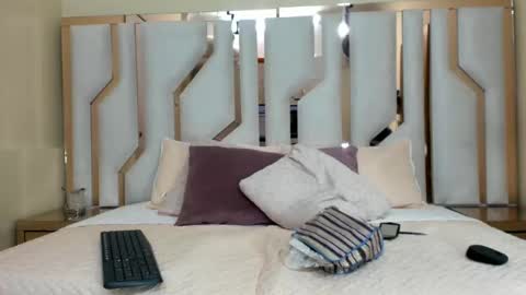    online show from January 15, 2025, 9:41 pm