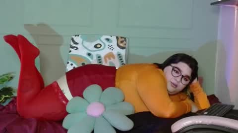 dont forget ask for custom vids  online show from December 6, 2024, 10:05 am