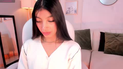 tiffany_low online show from February 25, 2026, 2:59 pm