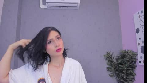 Snapshot of tiffany_mendez chatting on February 11, 2026, 12:10 pm tiffany_mendez online show from February 11, 2026, 12:10 pm