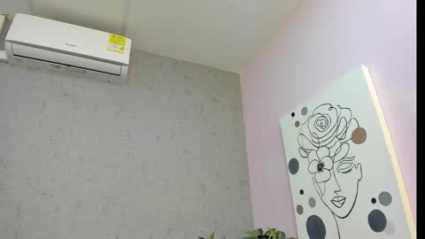 Snapshot of tiffany_mendez chatting on February 16, 2026, 12:01 pm tiffany_mendez online show from February 16, 2026, 12:01 pm