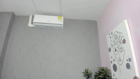 Snapshot of tiffany_mendez chatting on February 27, 2026, 12:05 pm tiffany_mendez online show from February 27, 2026, 12:05 pm