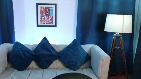 tiffanycherry_ online show from May 4, 2026, 1:18 pm