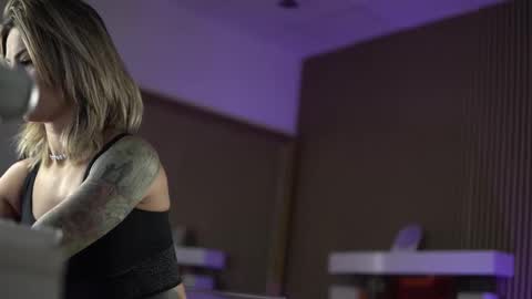 Ilaria online show from October 6, 2025, 6:22 am