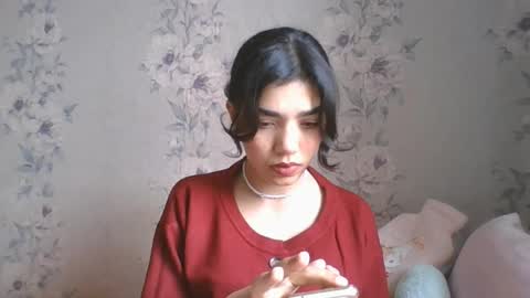 Snapshot of tiffanyrecchia chatting on April 1, 2026, 9:54 am Rana online show from April 1, 2026, 9:54 am