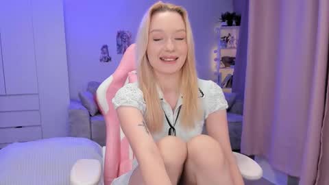 Tiffany online show from November 25, 2025, 3:17 am