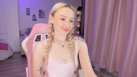 Tiffany online show from March 18, 2026, 3:20 am