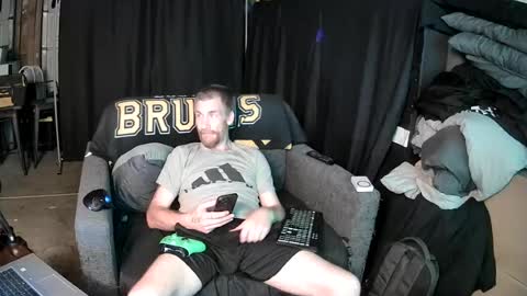 Snapshot of tiggity19 chatting on April 25, 2026, 3:42 am Tiggity23 come stroke my 9 cock with ne online show from April 25, 2026, 3:42 am