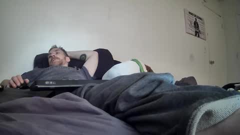 Snapshot of tiggity19 chatting on June 3, 2026, 2:44 pm Tiggity23 come stroke my 9 cock with ne online show from June 3, 2026, 2:44 pm