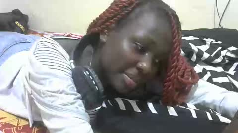 tight_pussie online show from October 12, 2025, 7:13 pm