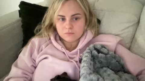 Lexi online show from September 25, 2025, 4:38 am