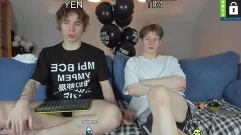 Snapshot of tim_milll chatting on February 21, 2025, 9:32 pm Tim online show from February 21, 2025, 9:32 pm