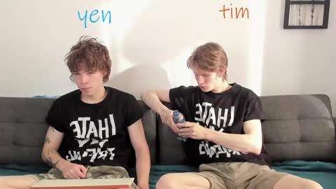 Snapshot of tim_milll chatting on September 25, 2025, 1:15 pm Tim online show from September 25, 2025, 1:15 pm