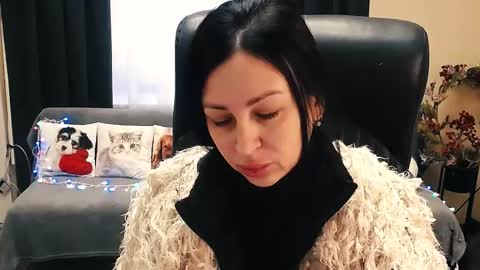 Snapshot of timeparadice chatting on February 4, 2026, 10:54 am Luisa online show from February 4, 2026, 10:54 am