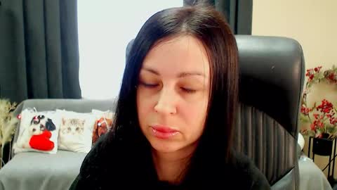 Snapshot of timeparadice chatting on March 26, 2026, 9:15 am Luisa online show from March 26, 2026, 9:15 am