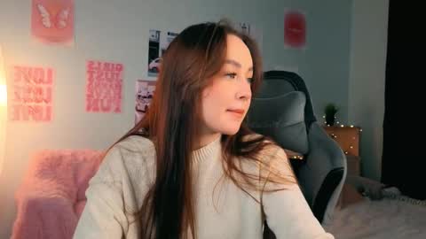 Mia online show from February 8, 2026, 7:39 pm