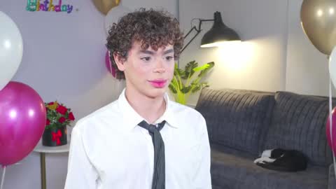 timmyshy online show from December 14, 2024, 10:39 pm