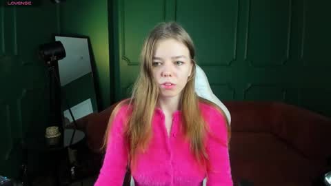 tina_tayllor__ online show from February 1, 2026, 6:06 pm