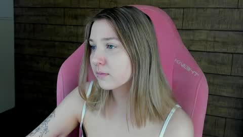 TinaBurton online show from March 29, 2026, 4:29 pm